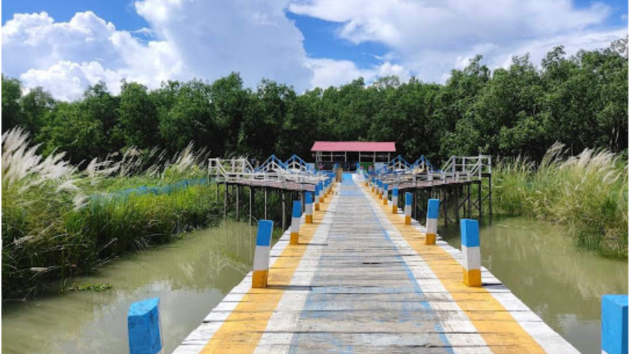 সুরঞ্জনা ইকো রিসোর্ট